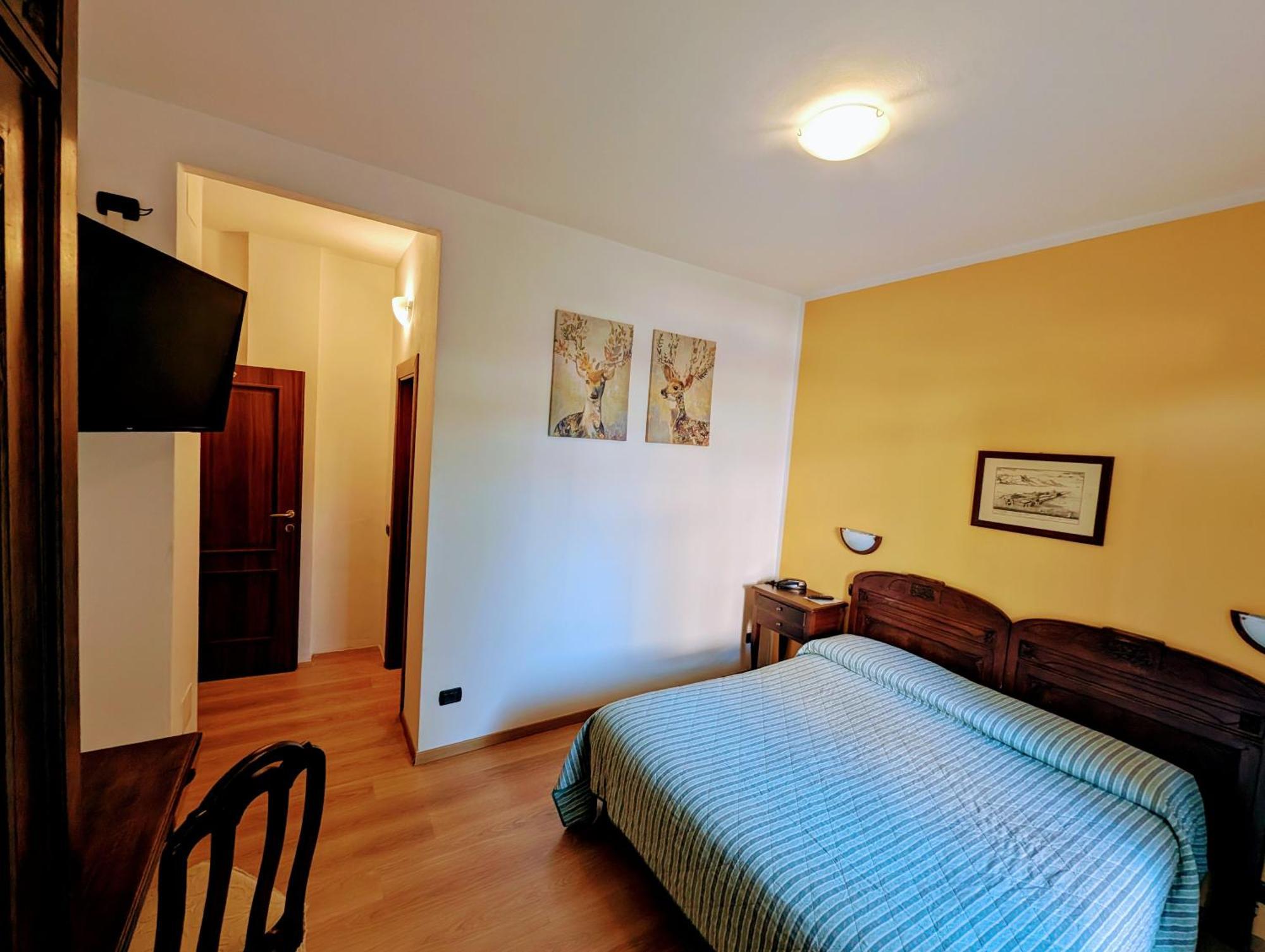 Hotel La Locanda Стреза Экстерьер фото
